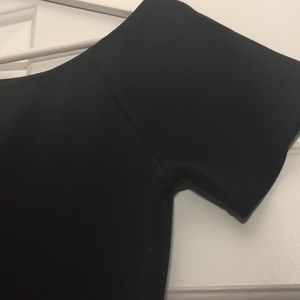 Pretty boat neck top. Great fabric. X-Small.